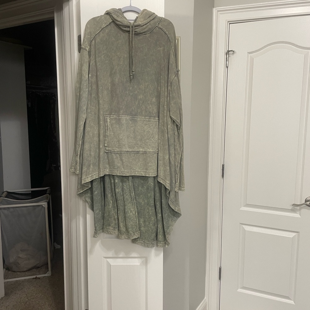 Free People/We the Free Extreme Washed Hoodie - Picture 4 of 4
